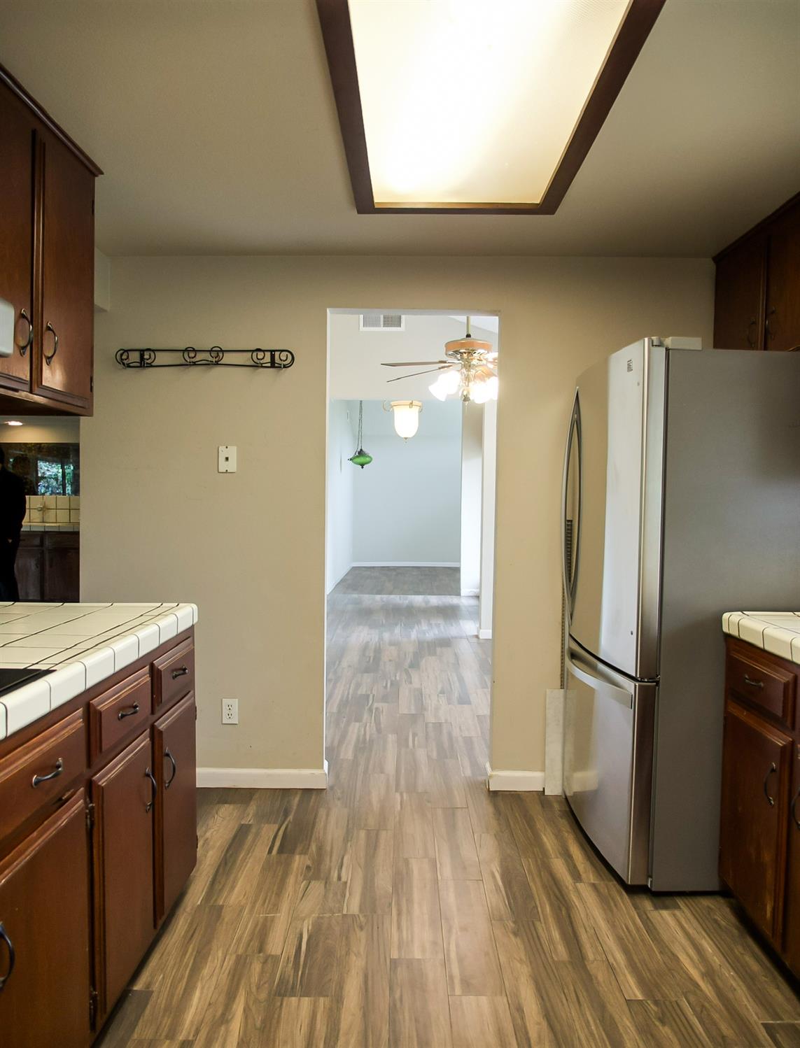 3027 W San Madele Ave, Fresno, CA 93711