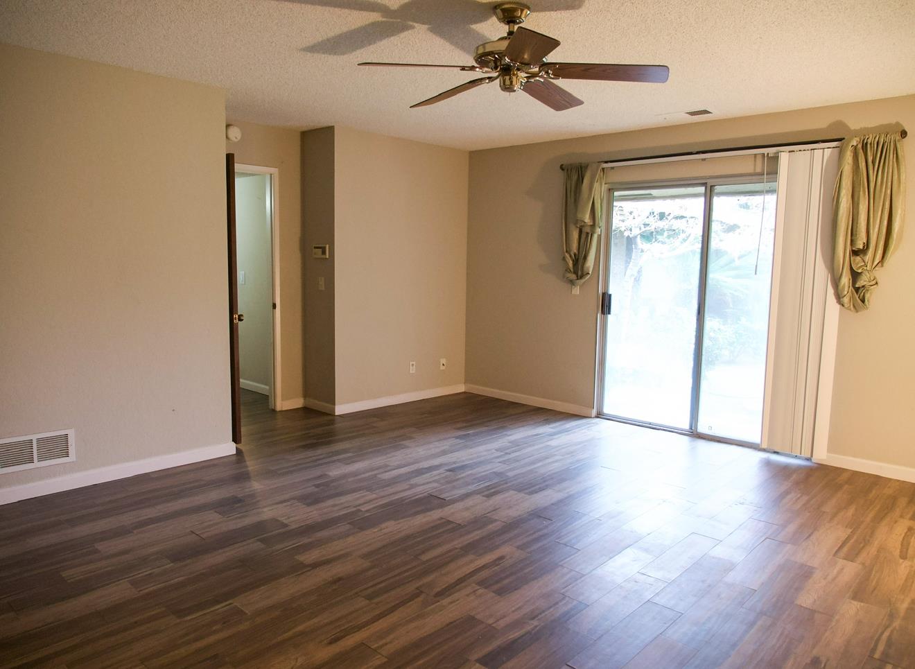 3027 W San Madele Ave, Fresno, CA 93711