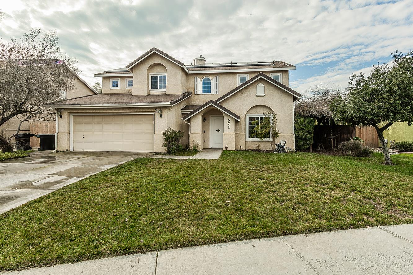 671 Cambria Ln, Lemoore, CA 93245