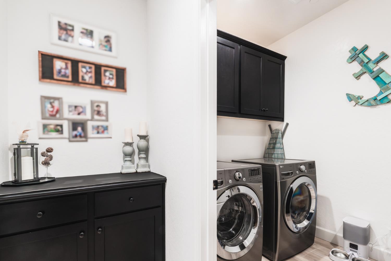 6141 E Peralta Way, Fresno, CA 93727