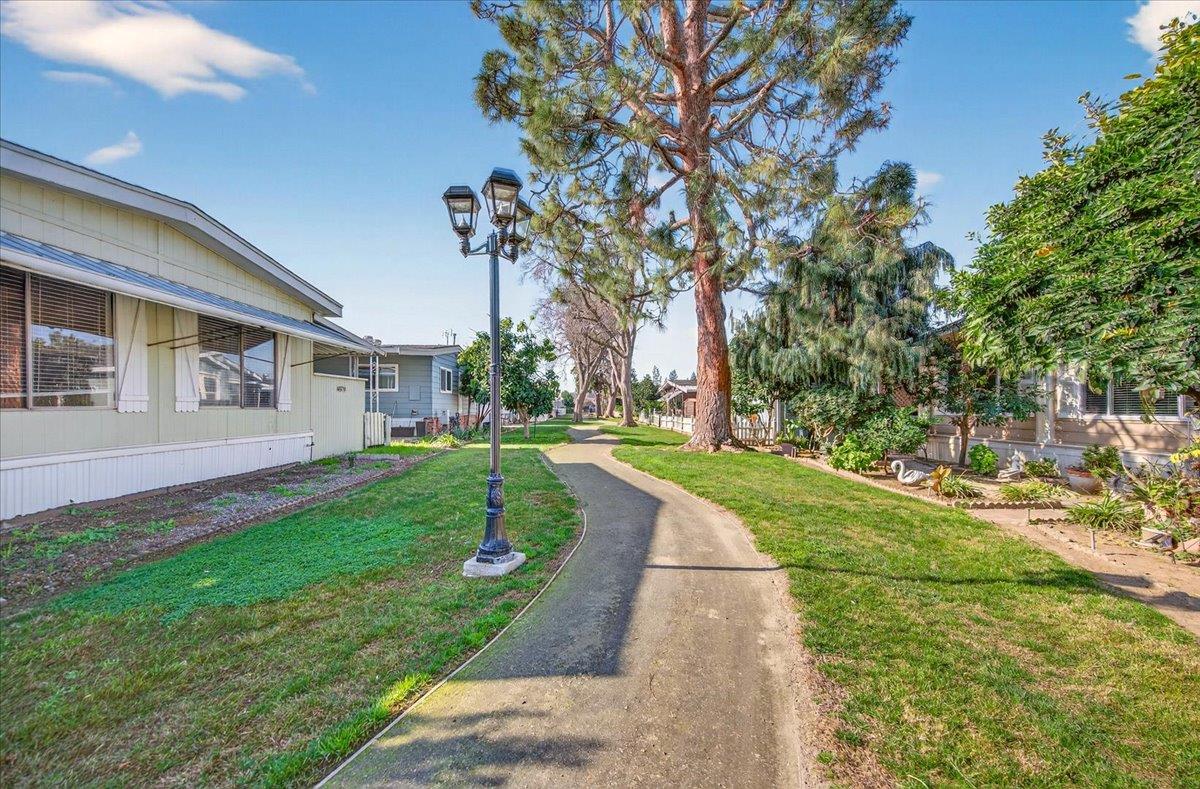 2706 W Ashlan Ave #86, Fresno, CA 93705