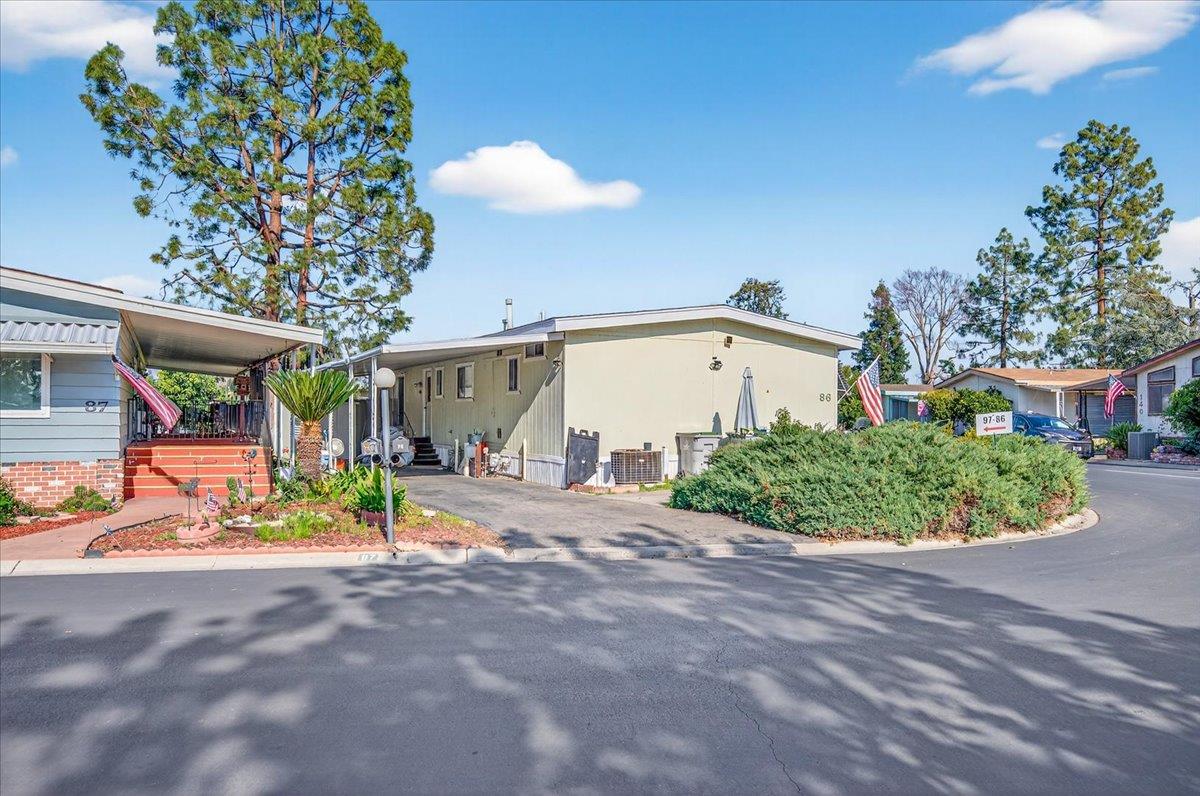 2706 W Ashlan Ave #86, Fresno, CA 93705