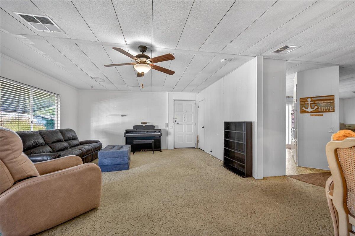 2706 W Ashlan Ave #86, Fresno, CA 93705