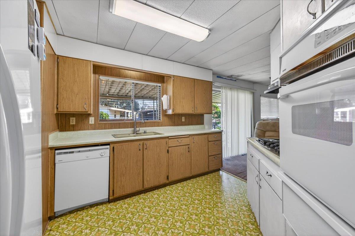 2706 W Ashlan Ave #86, Fresno, CA 93705