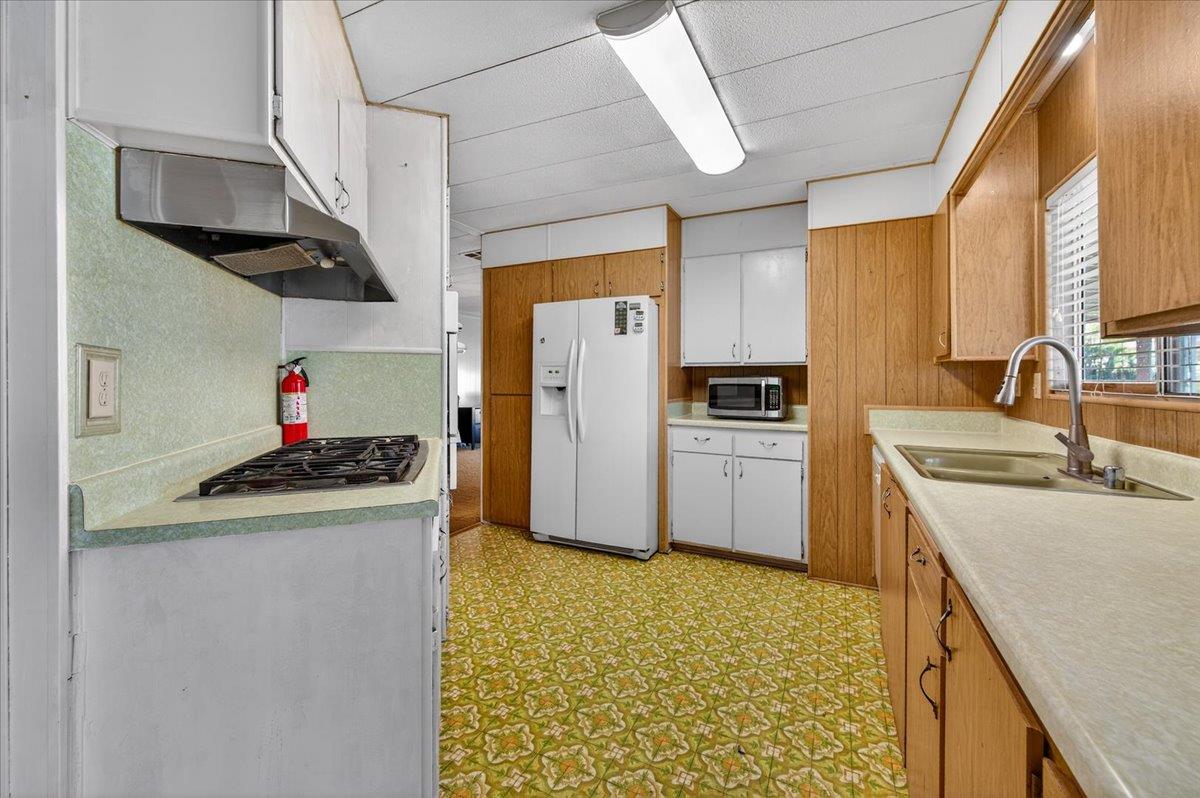 2706 W Ashlan Ave #86, Fresno, CA 93705