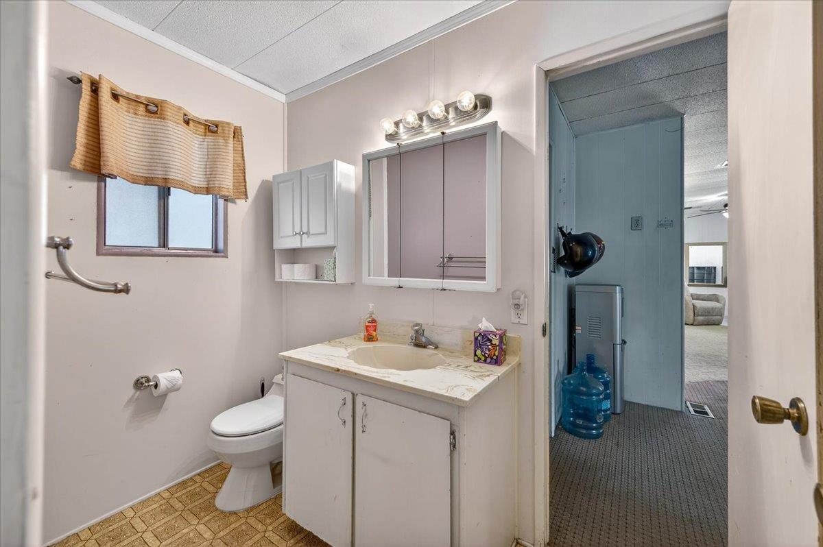 2706 W Ashlan Ave #86, Fresno, CA 93705