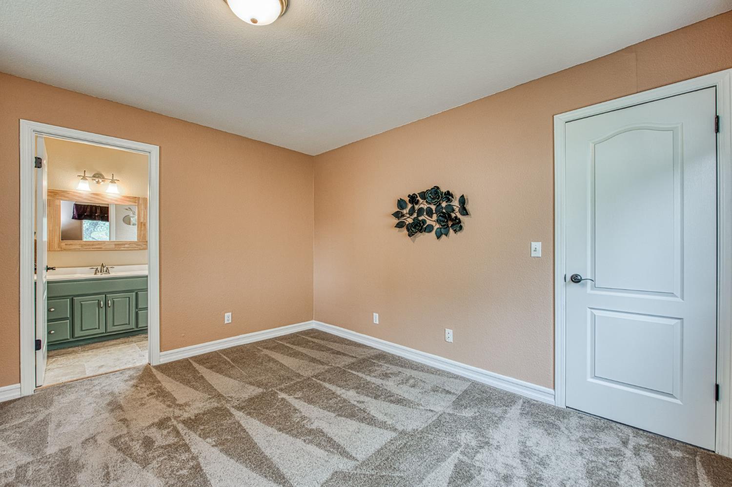 41961 Long Hollow Dr, Coarsegold, CA 93614