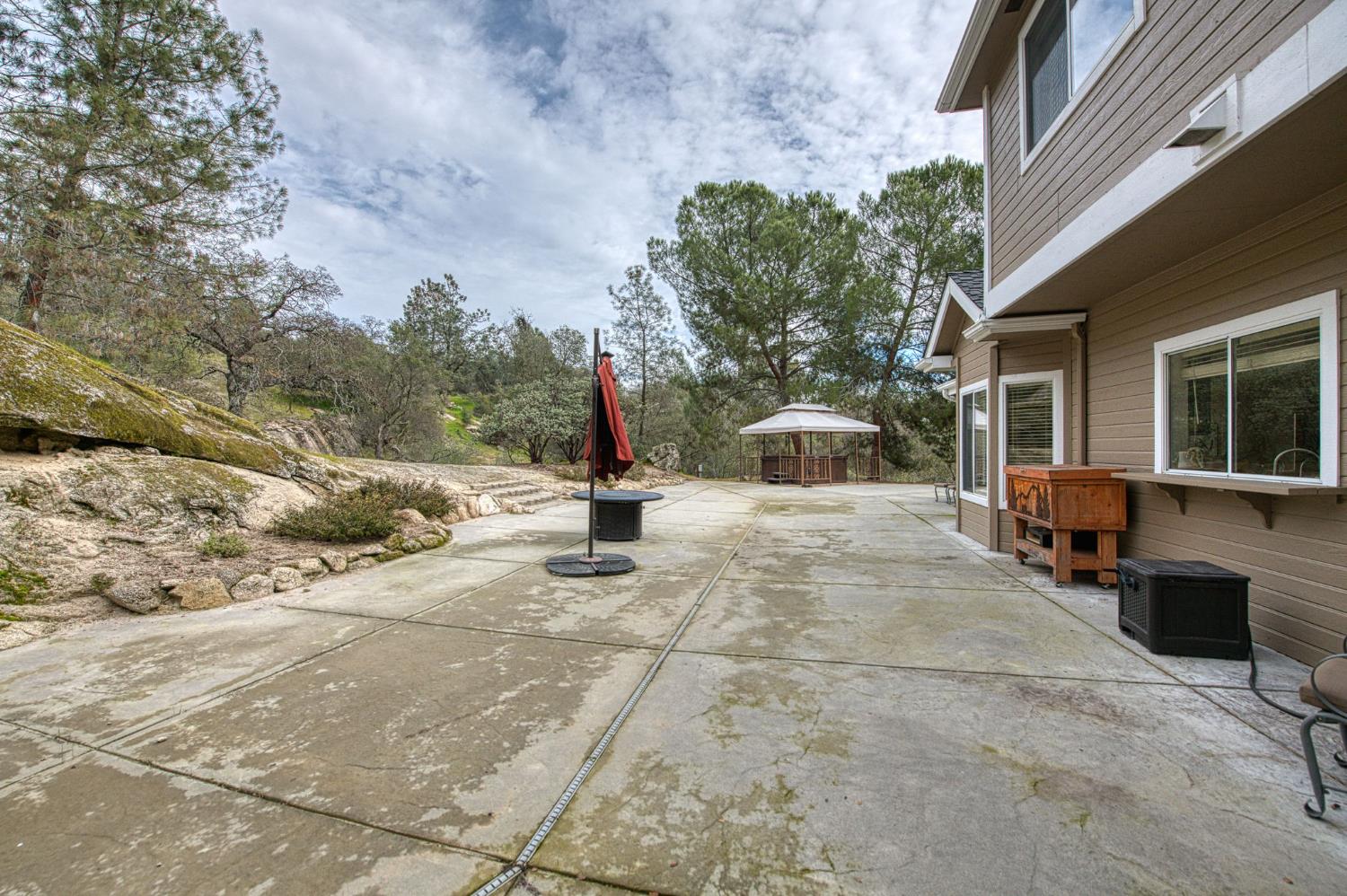 41961 Long Hollow Dr, Coarsegold, CA 93614