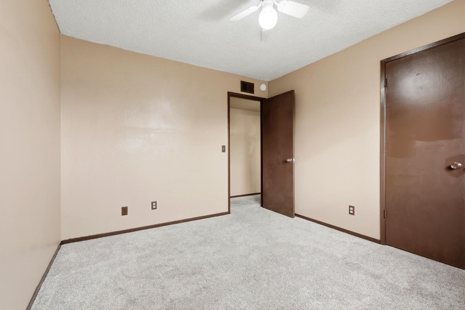 1721 Beverly Ave, Clovis, CA 93611