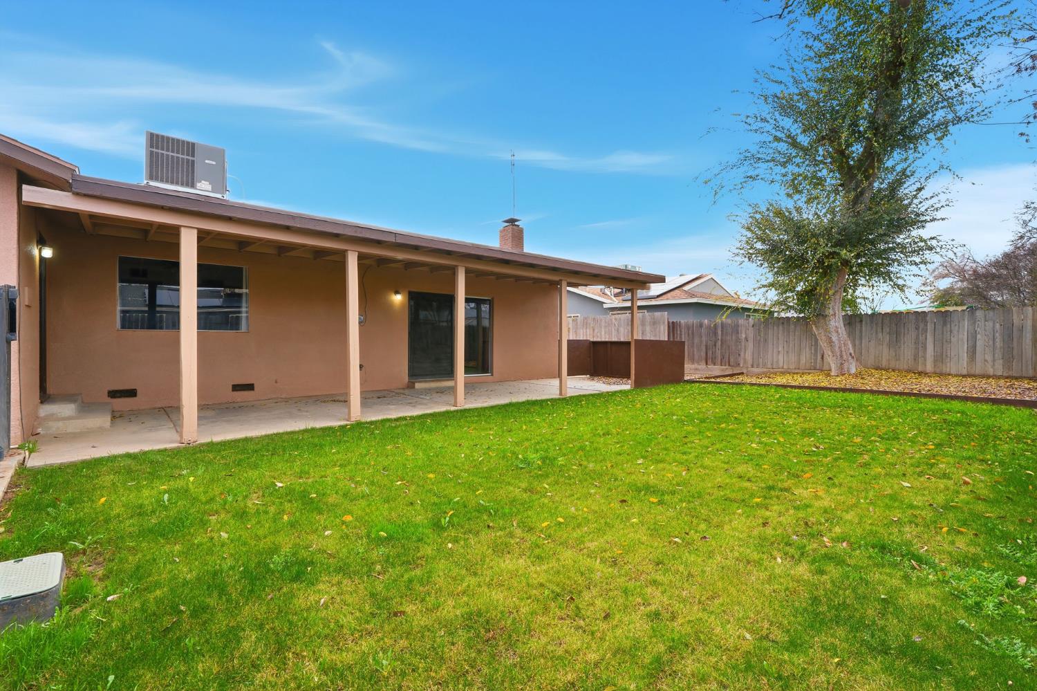 1721 Beverly Ave, Clovis, CA 93611