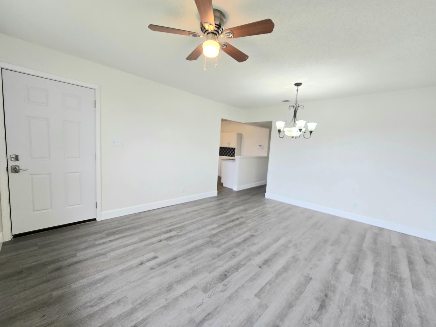 424 W Rialto Ave, Clovis, CA 93612