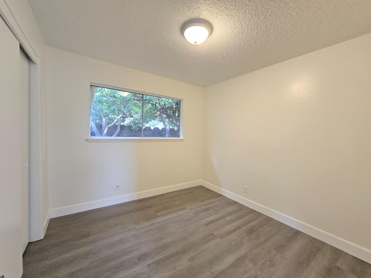 424 W Rialto Ave, Clovis, CA 93612