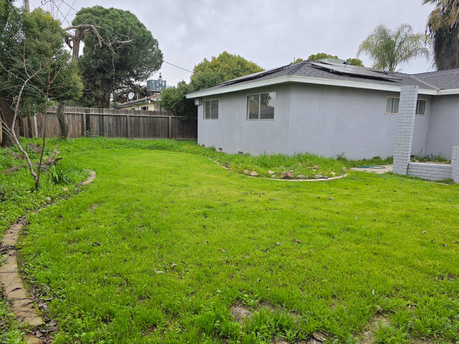 424 W Rialto Ave, Clovis, CA 93612