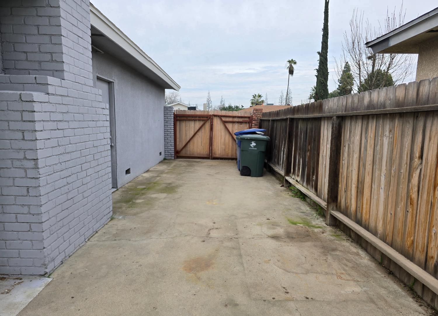424 W Rialto Ave, Clovis, CA 93612