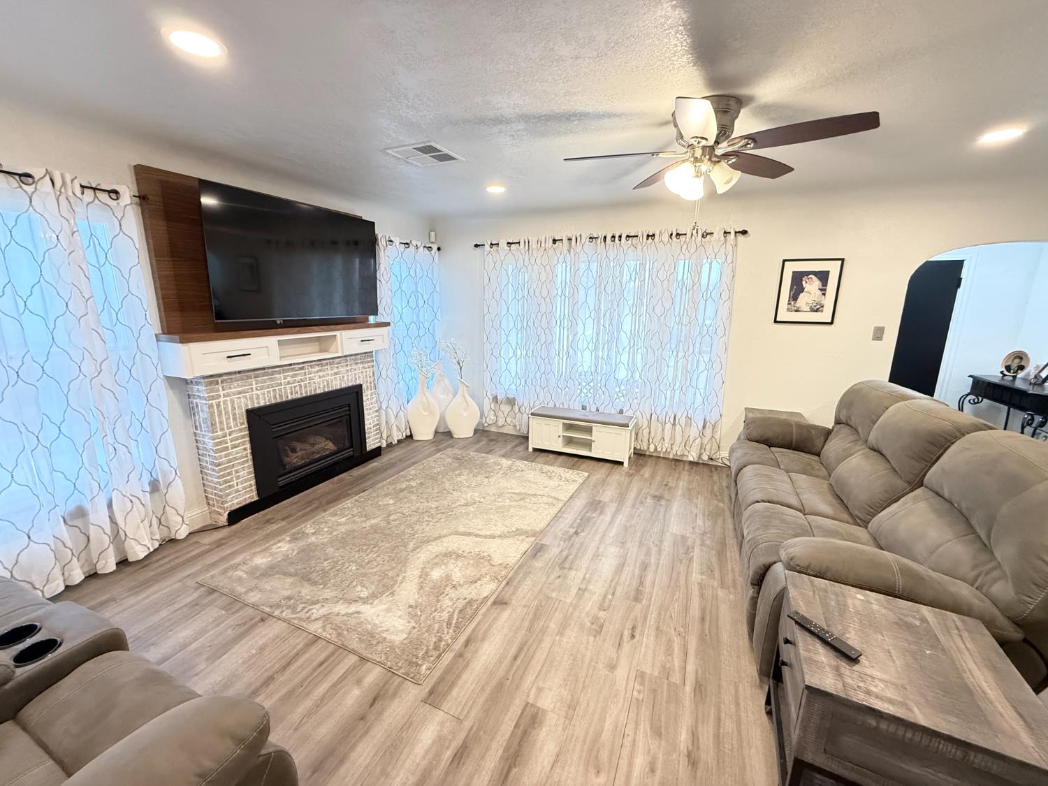 1591 O st, Firebaugh, CA 93622