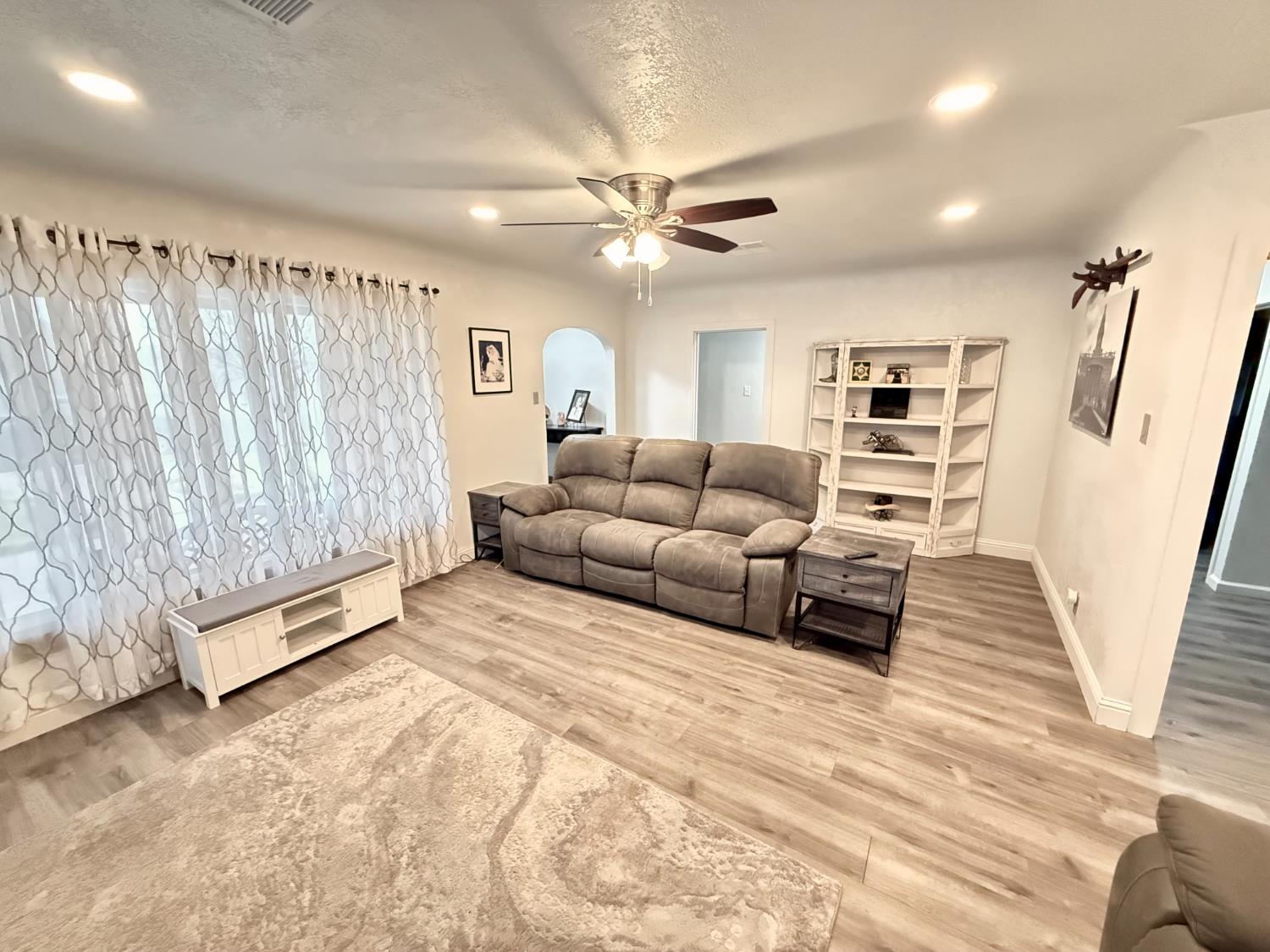 1591 O st, Firebaugh, CA 93622