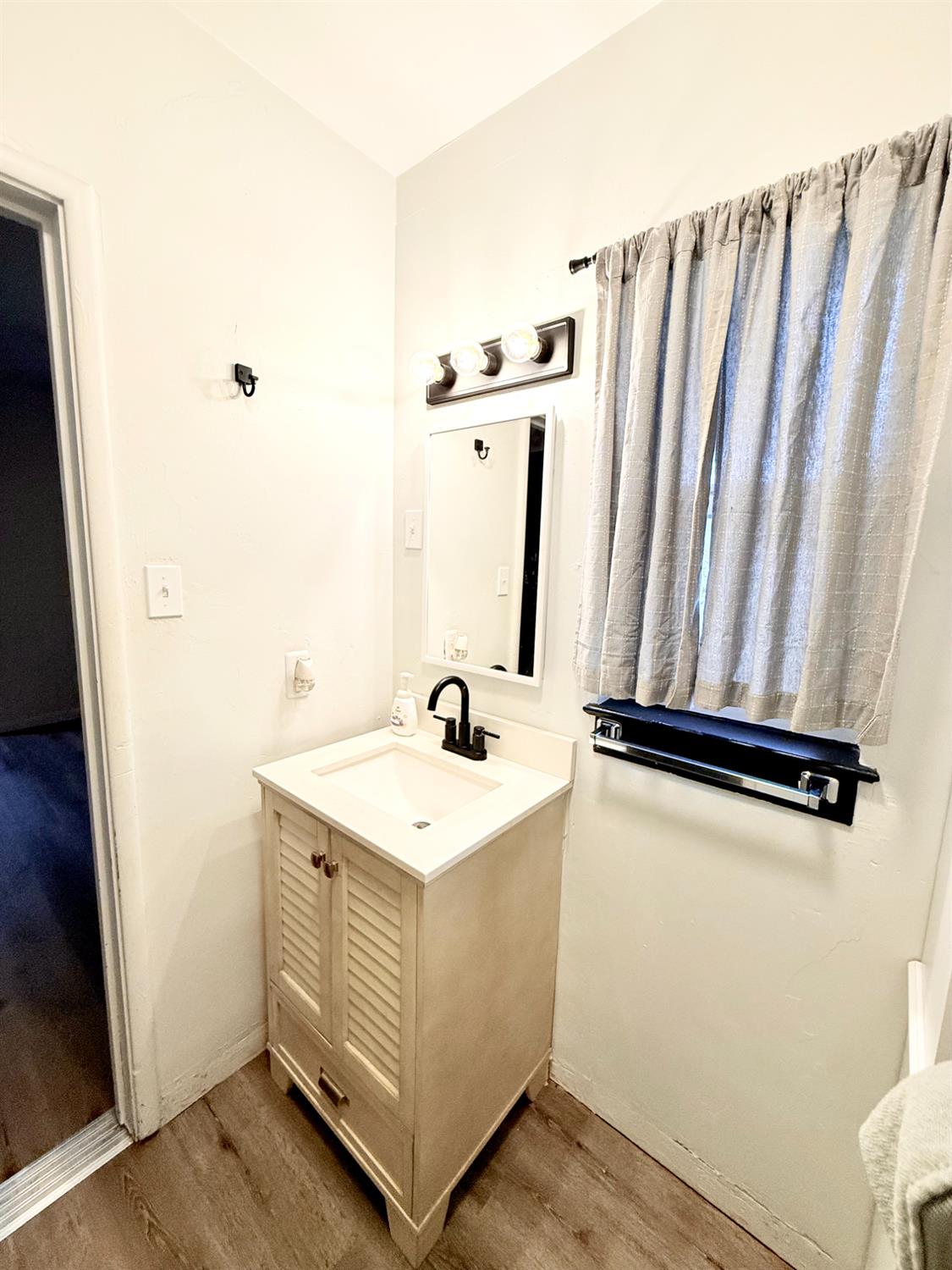 1591 O st, Firebaugh, CA 93622