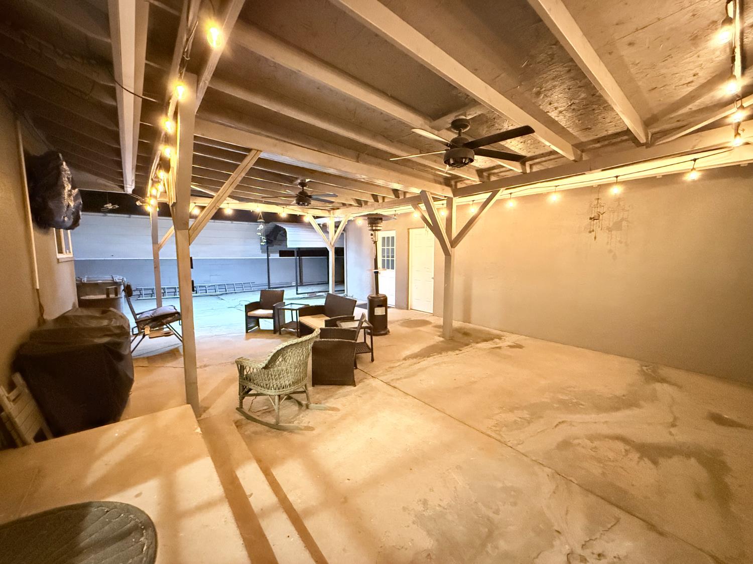 1591 O st, Firebaugh, CA 93622