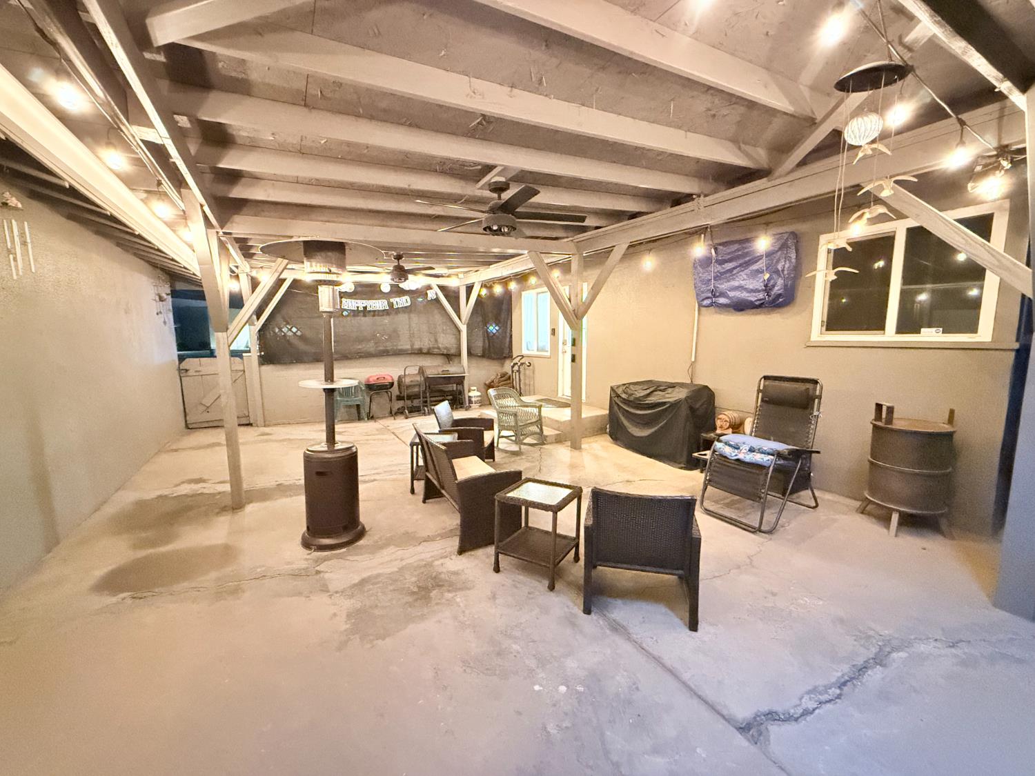 1591 O st, Firebaugh, CA 93622