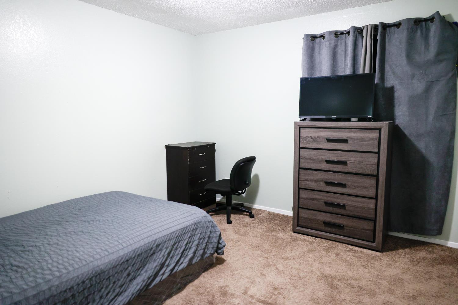 5181 E Olive Ave #113, Fresno, CA 93727