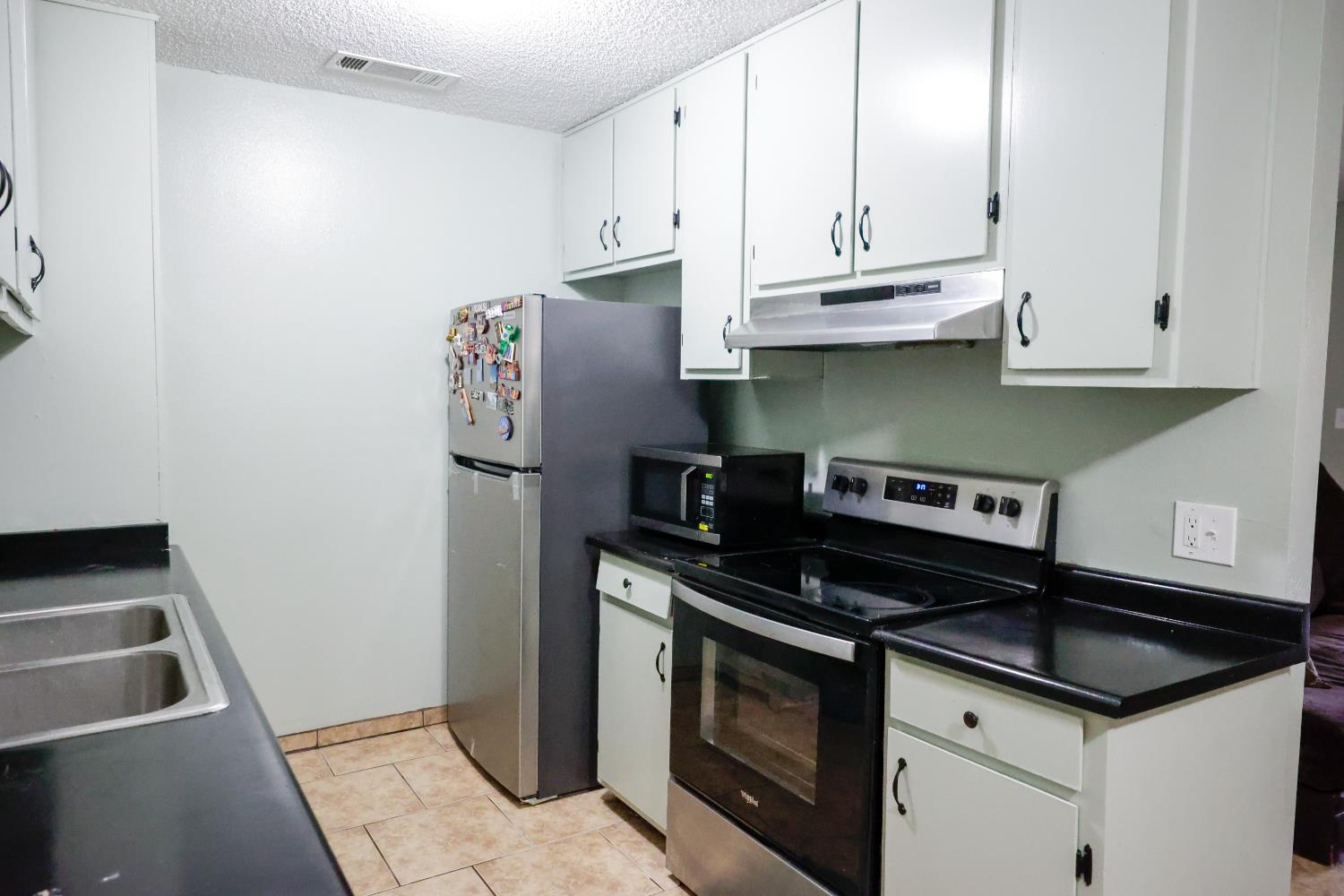 5181 E Olive Ave #113, Fresno, CA 93727