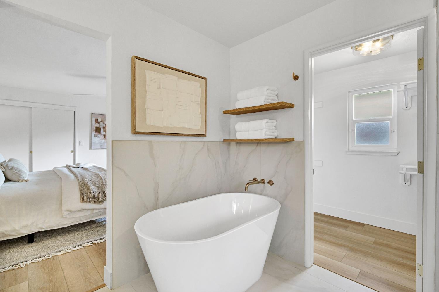 5565 N Winchester Ave, Fresno, CA 93704