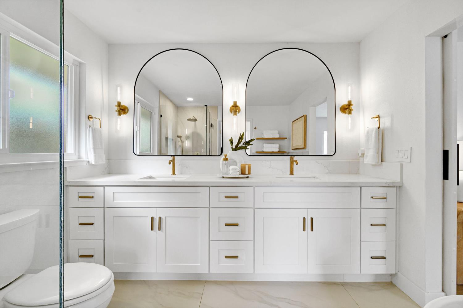 5565 N Winchester Ave, Fresno, CA 93704