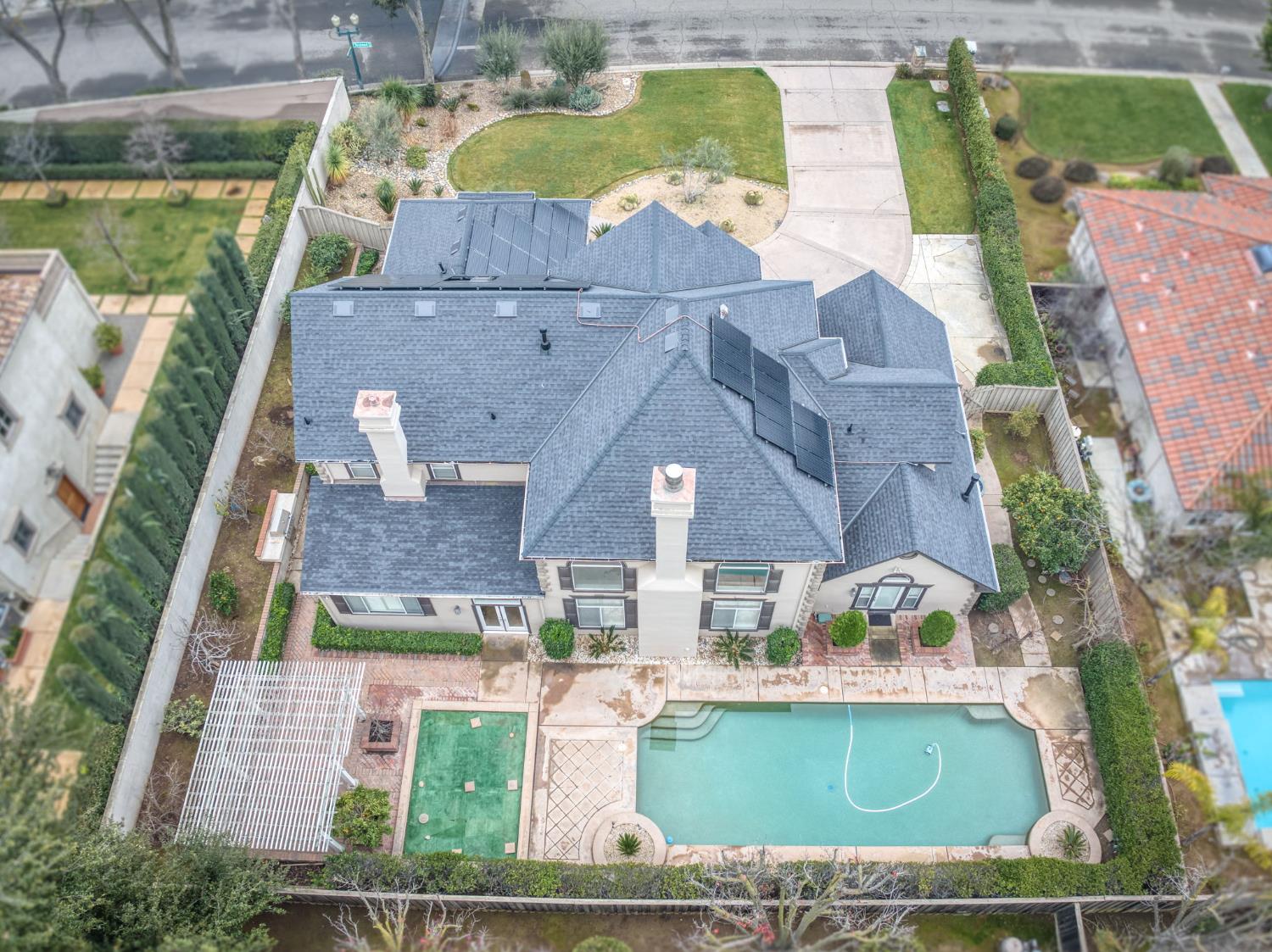 2450 W Beechwood Ave, Fresno, CA 93711