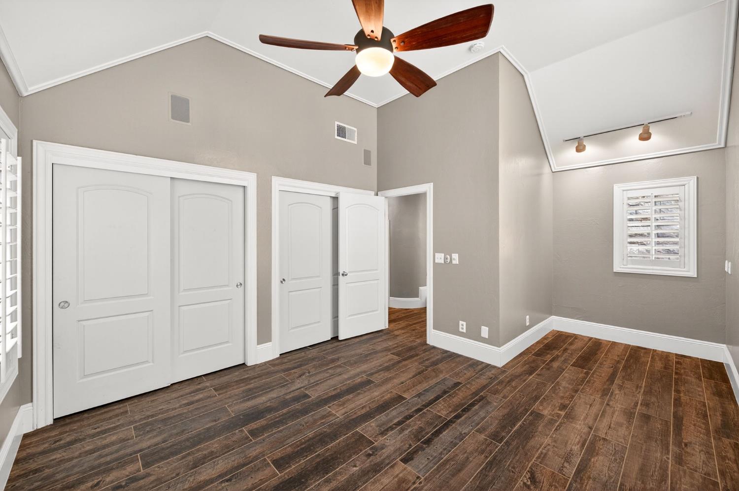 2450 W Beechwood Ave, Fresno, CA 93711