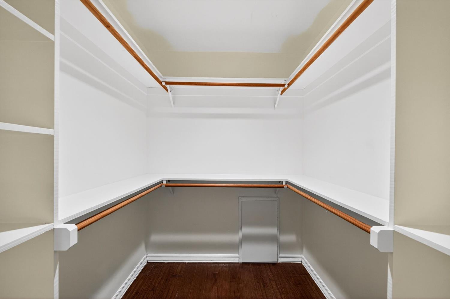 2450 W Beechwood Ave, Fresno, CA 93711