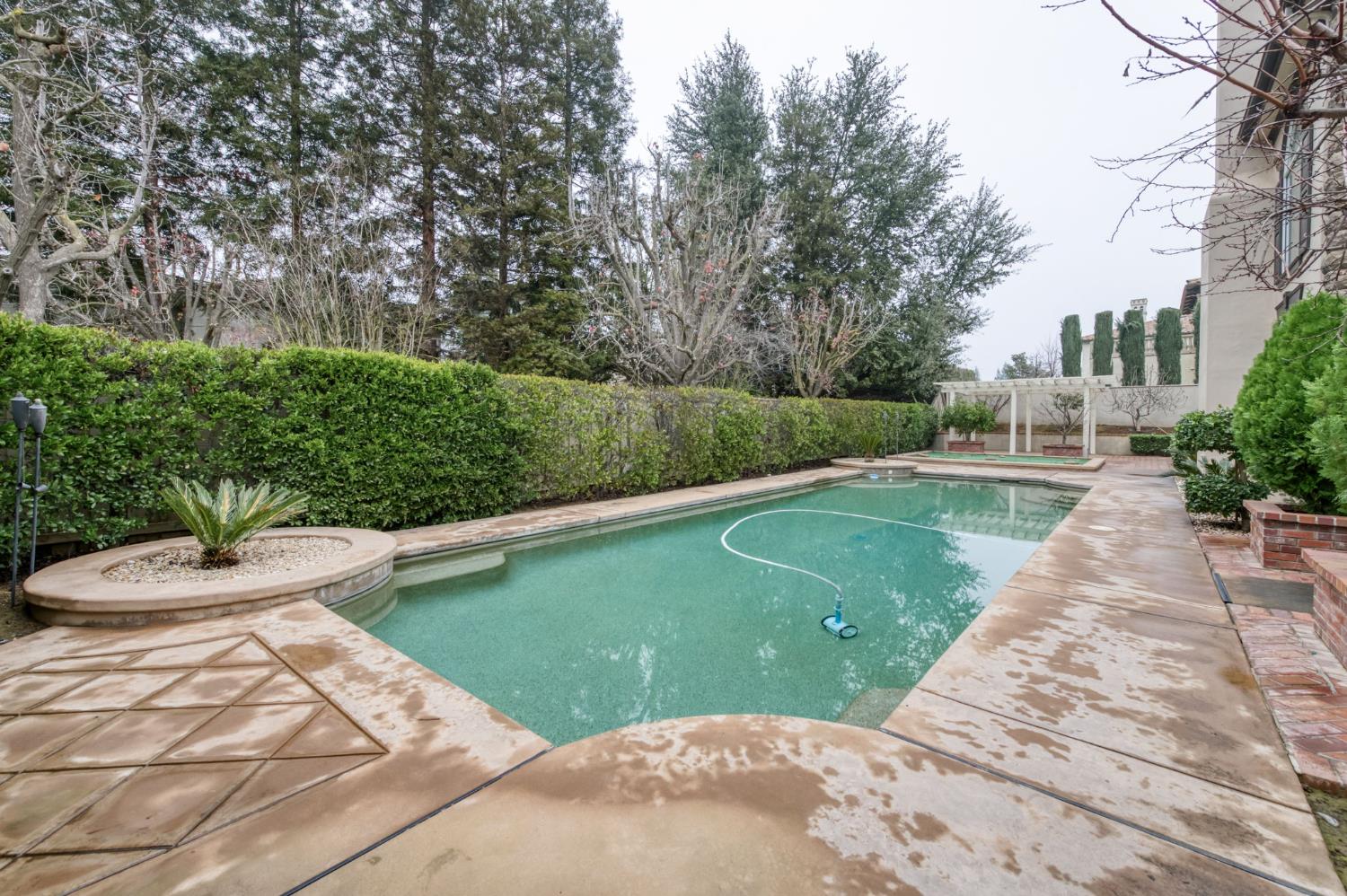 2450 W Beechwood Ave, Fresno, CA 93711