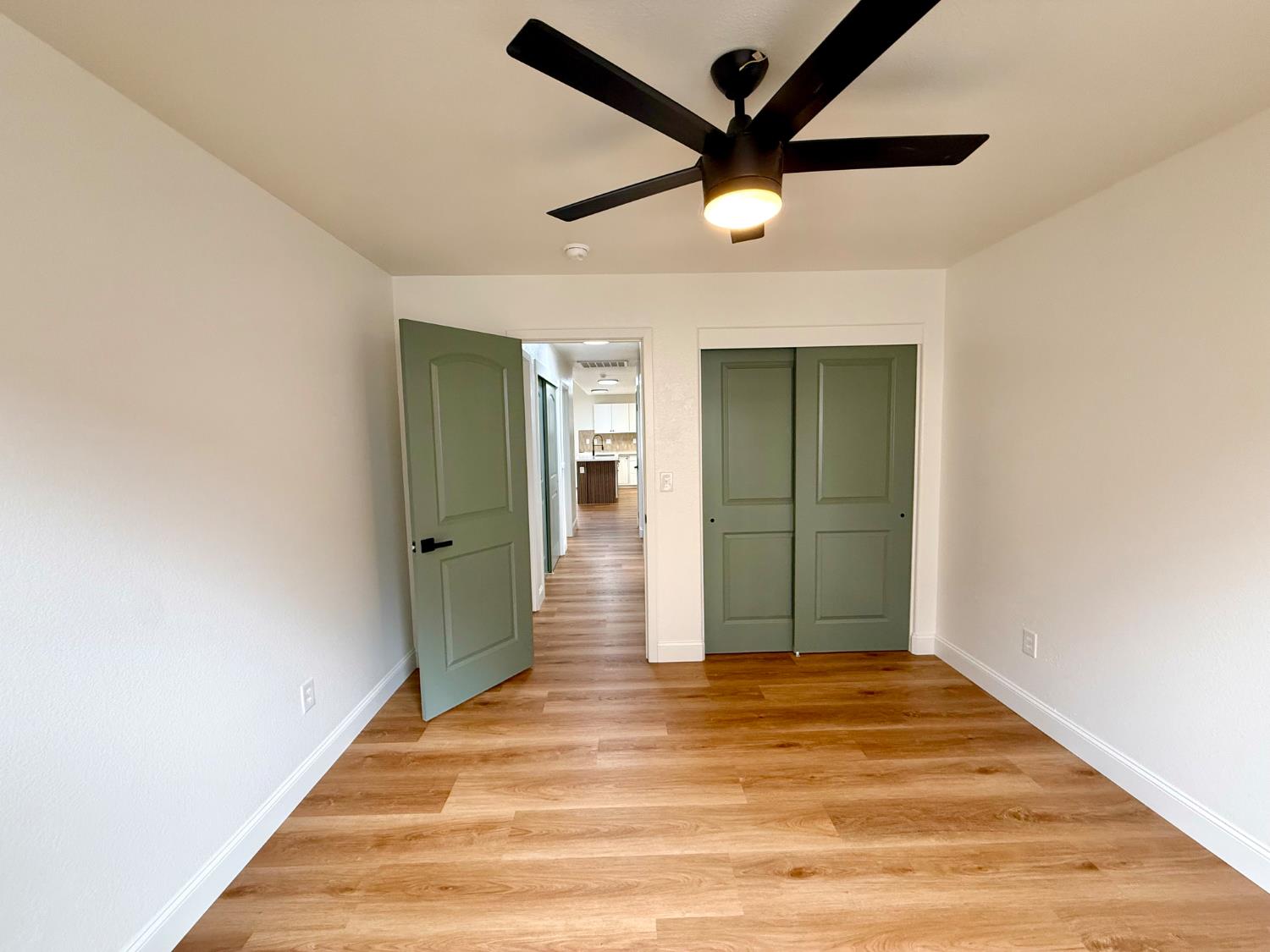 2283 N Sonora Ln, Fresno, CA 93722