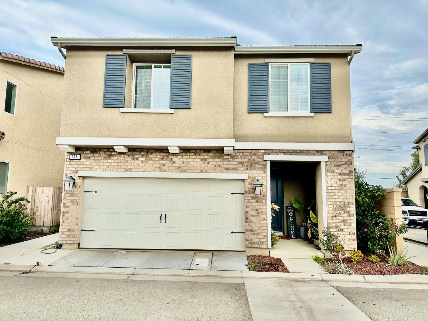 905 Wishon Ave W, Madera, CA 93636