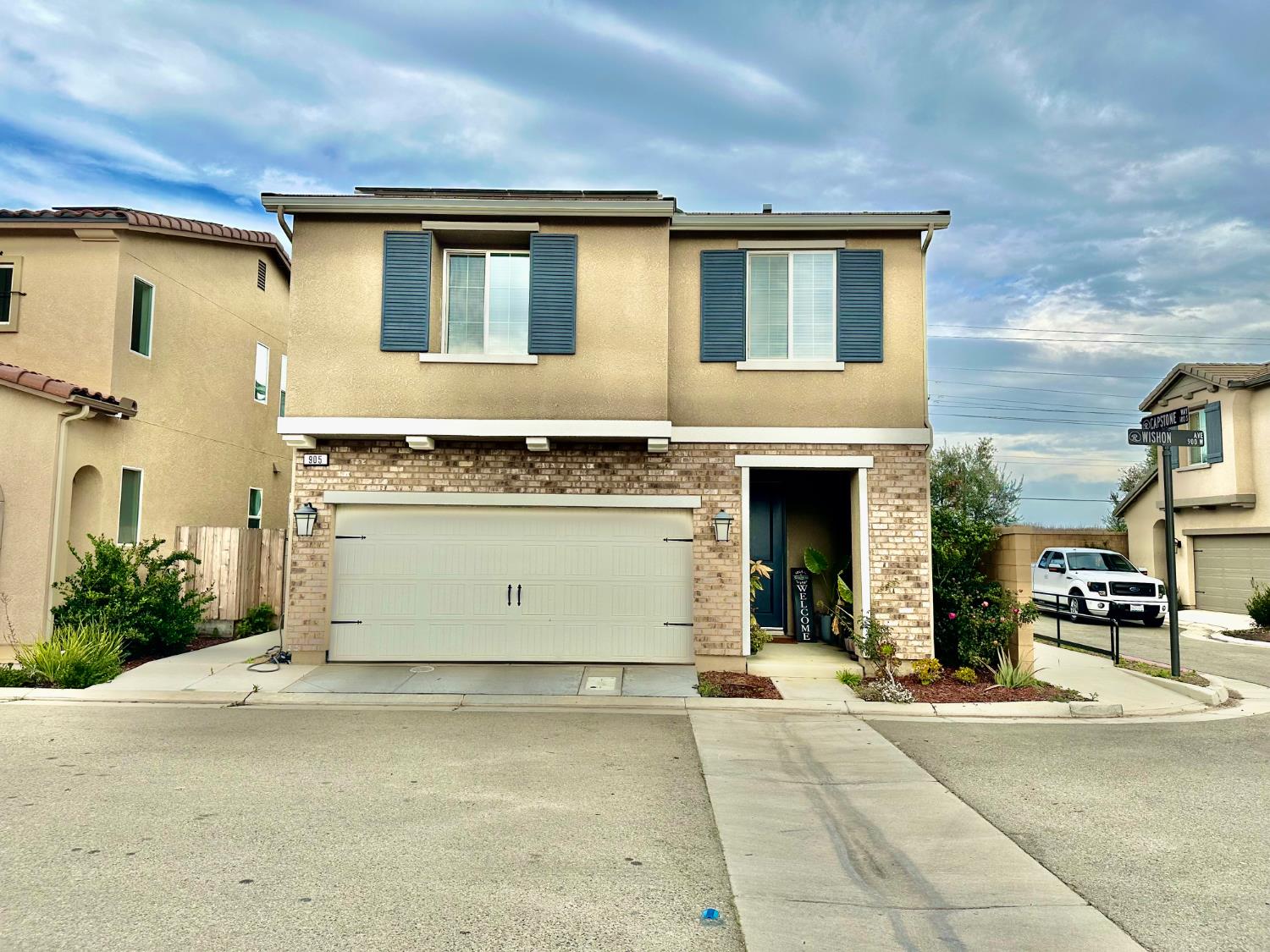 905 Wishon Ave W, Madera, CA 93636