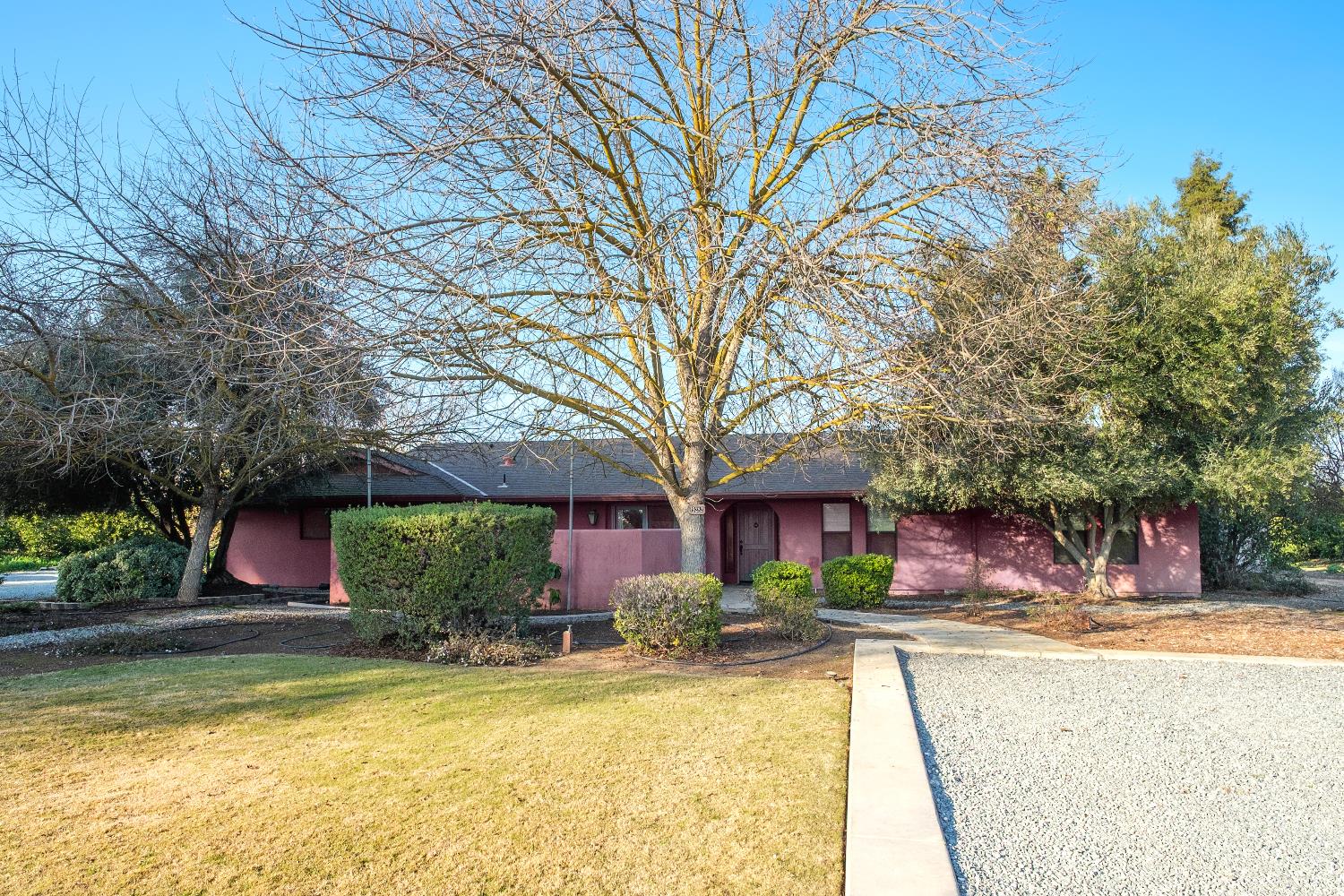 19282 E South Ave, Reedley, CA 93654