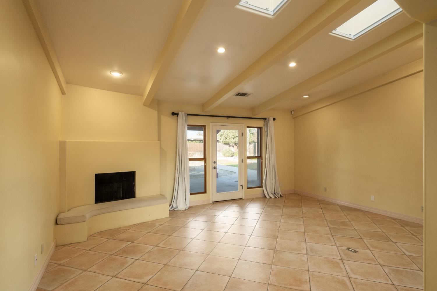 19282 E South Ave, Reedley, CA 93654