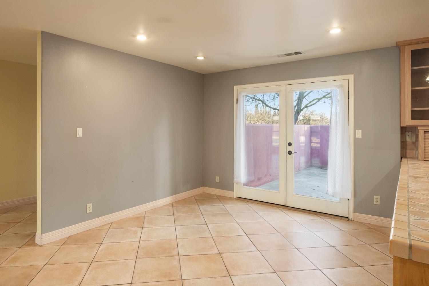 19282 E South Ave, Reedley, CA 93654