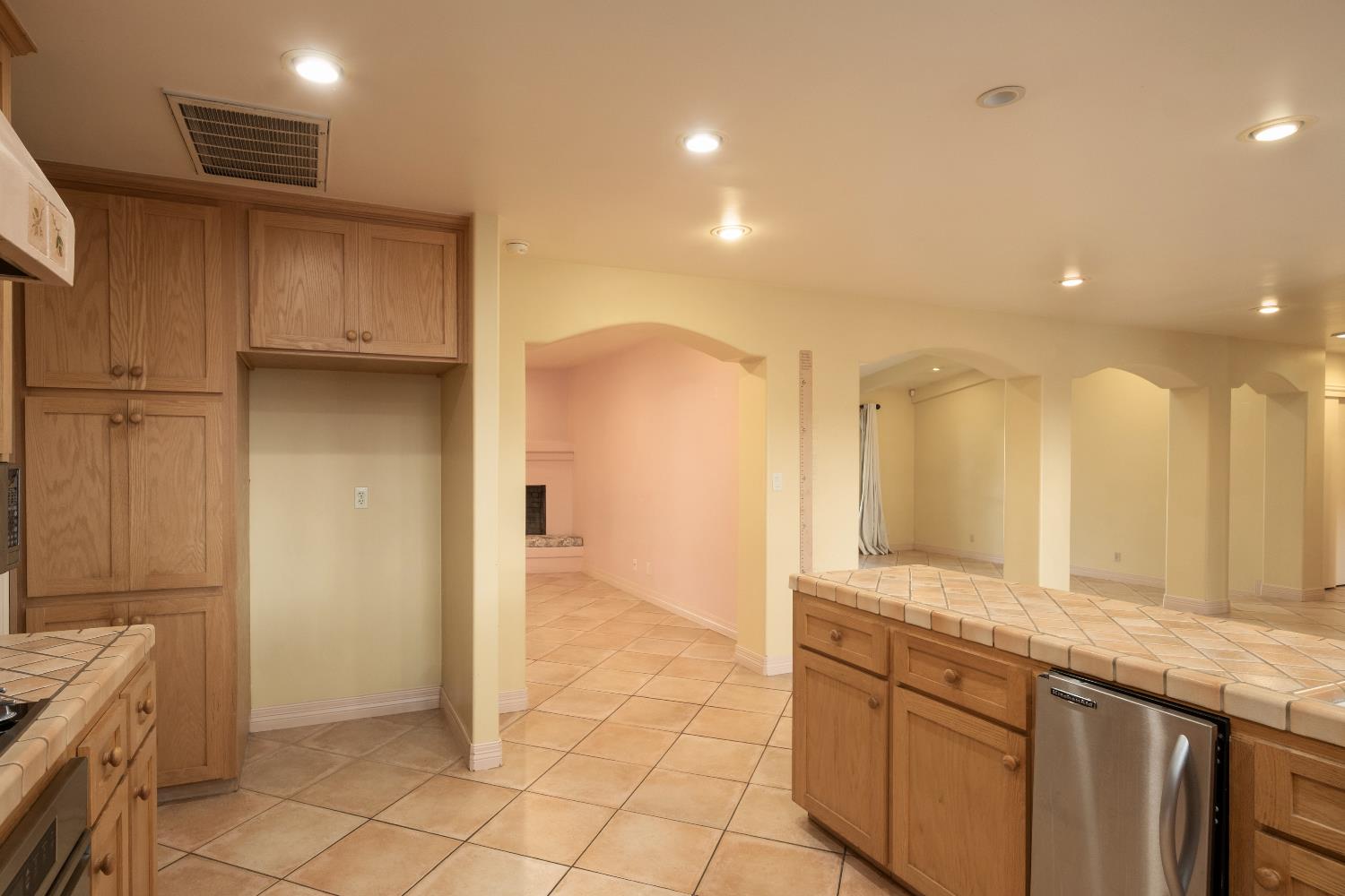 19282 E South Ave, Reedley, CA 93654