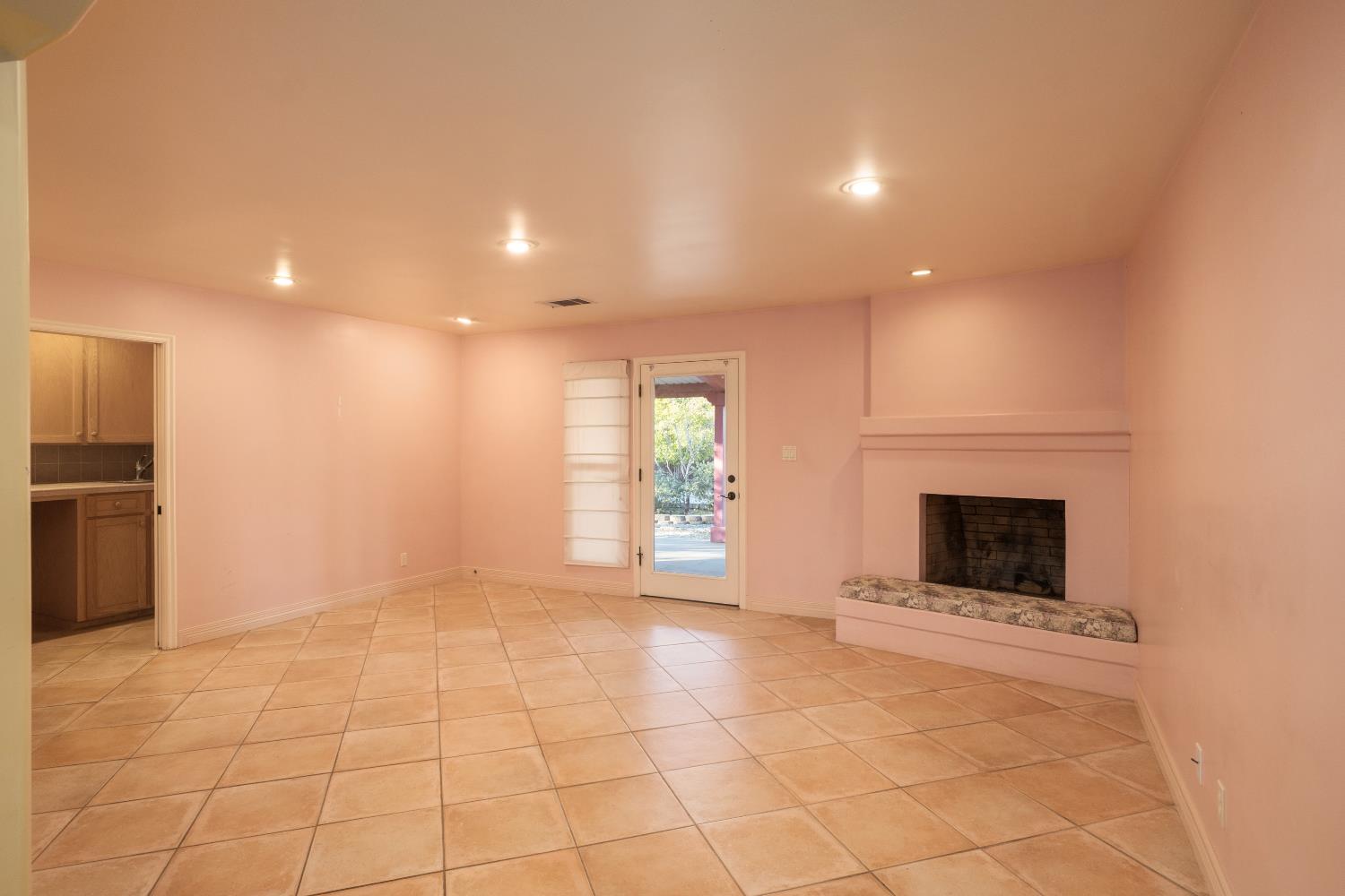 19282 E South Ave, Reedley, CA 93654