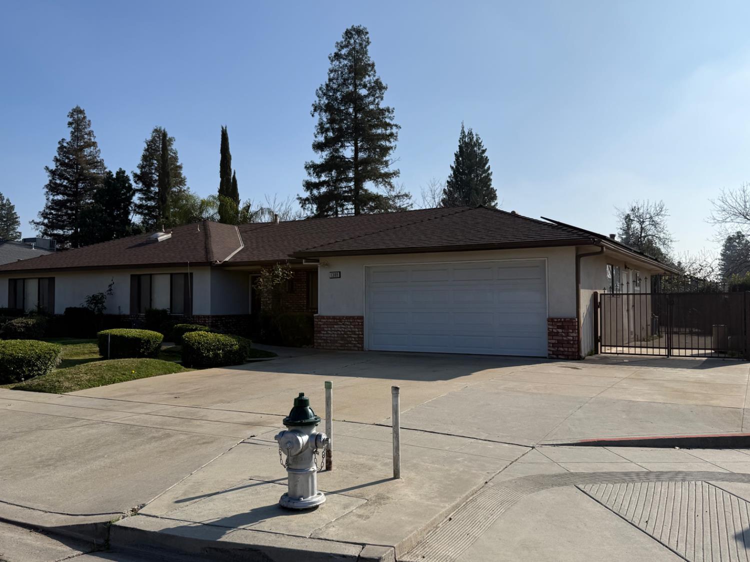1389 W Warner Ave, Fresno, CA 93711