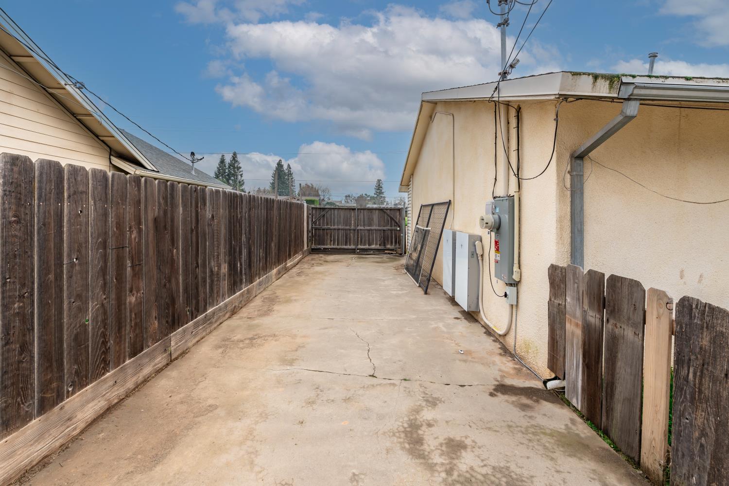 36313 Avenue 12, Madera, CA 93636