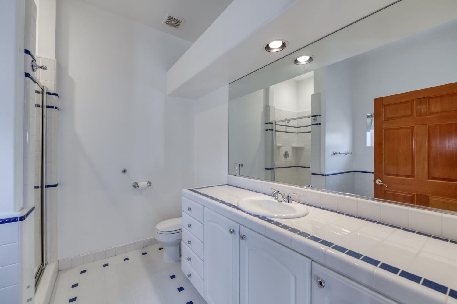 4715 E Copper Ave, Clovis, CA 93619