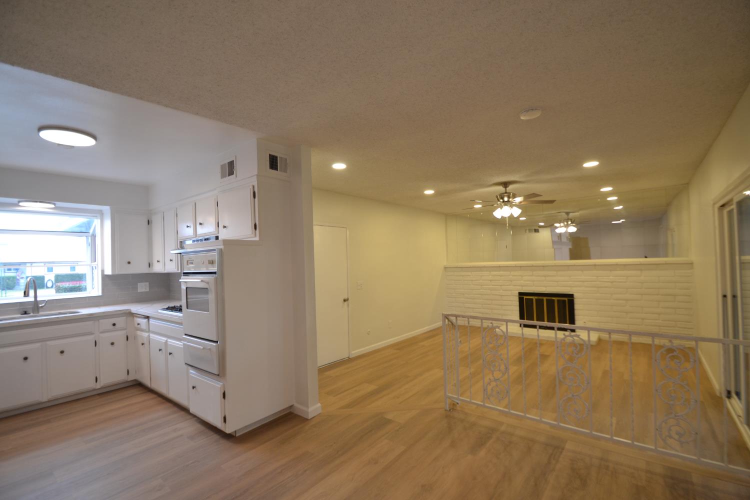 332 W Indianapolis Ave, Clovis, CA 93612