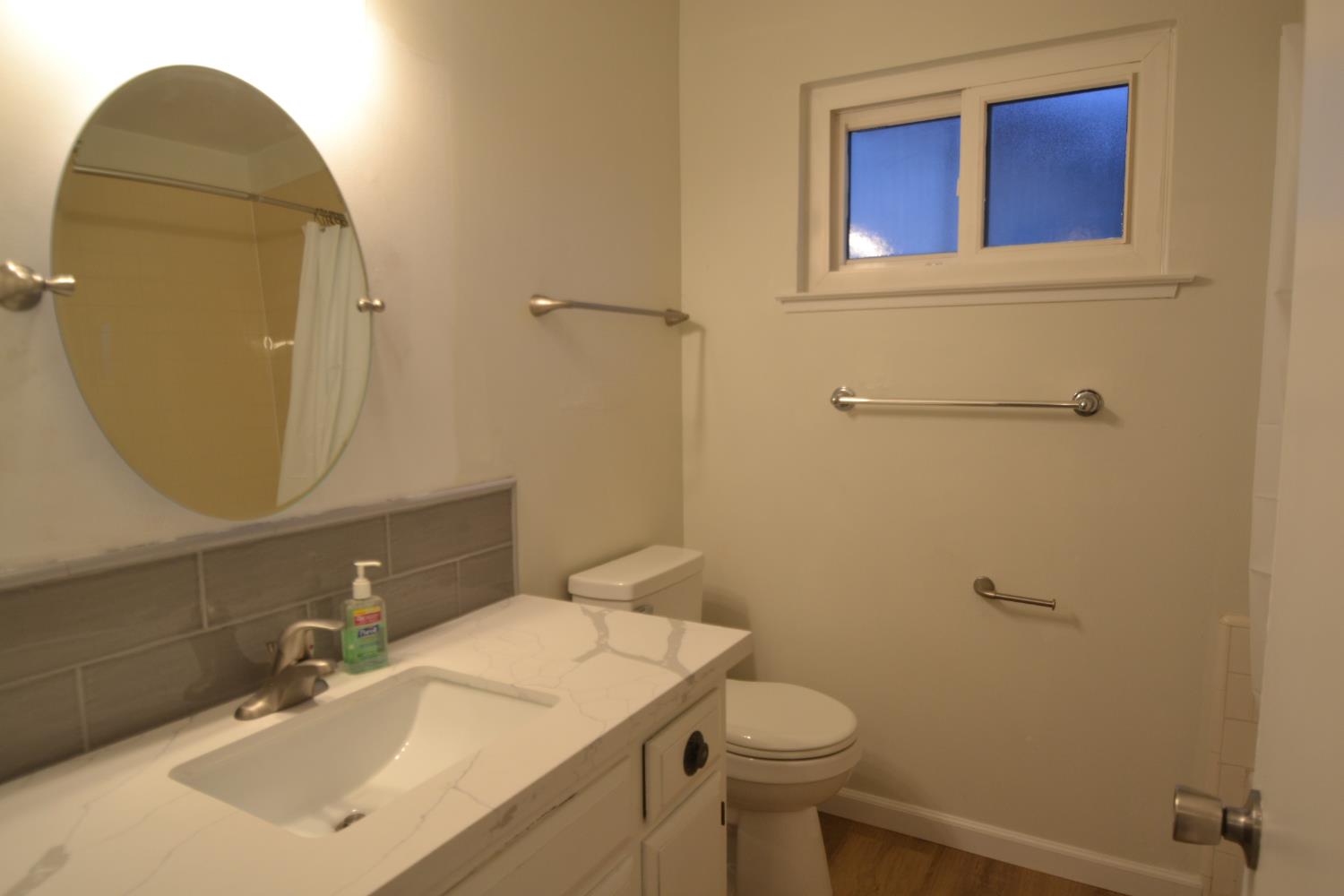 332 W Indianapolis Ave, Clovis, CA 93612