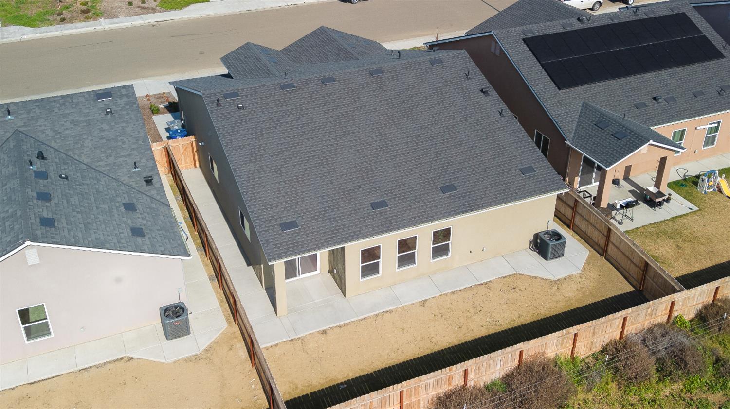 1132 E Orange St, Avenal, CA 93204