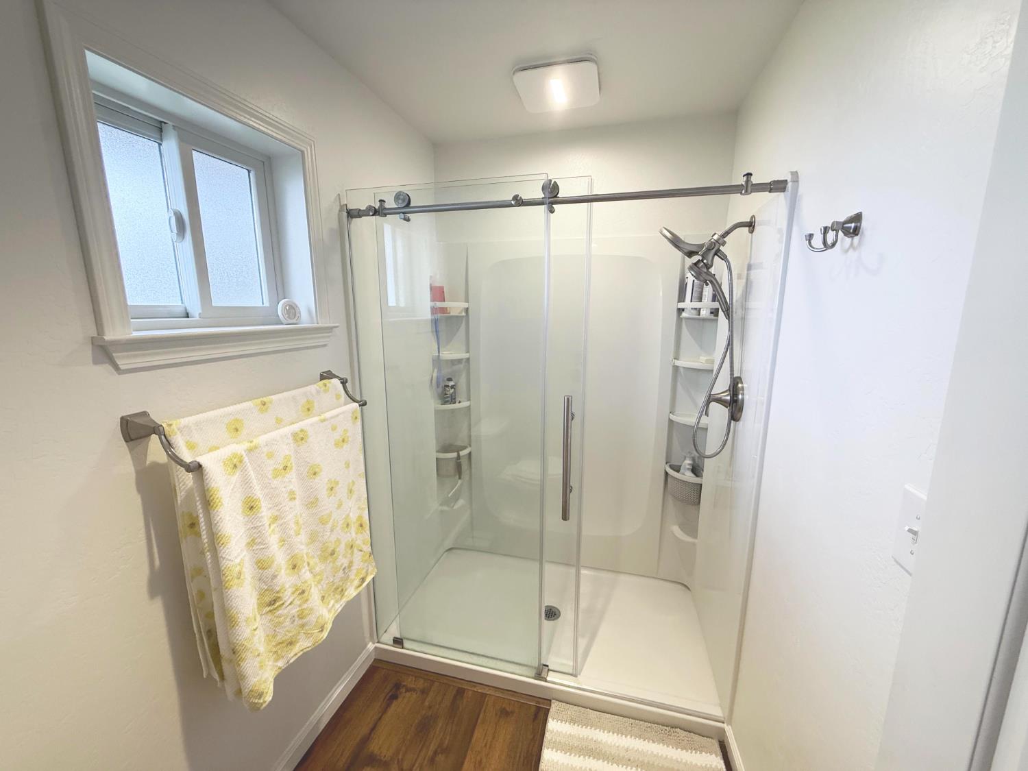 31602 Tumbleweed Ln, Yokuts Valley, CA 93675