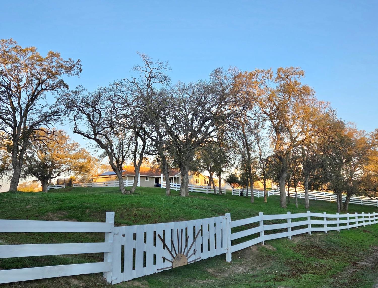 31602 Tumbleweed Ln, Yokuts Valley, CA 93675