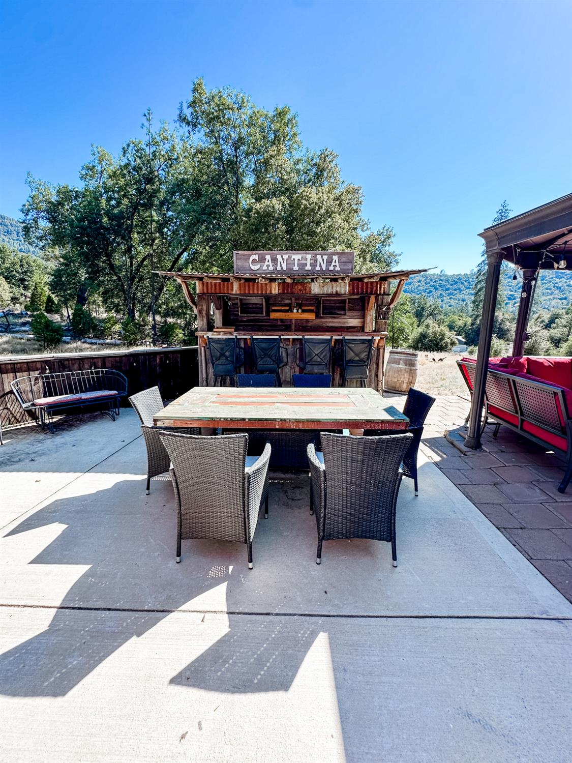 37969 Road 422, Oakhurst, CA 93644