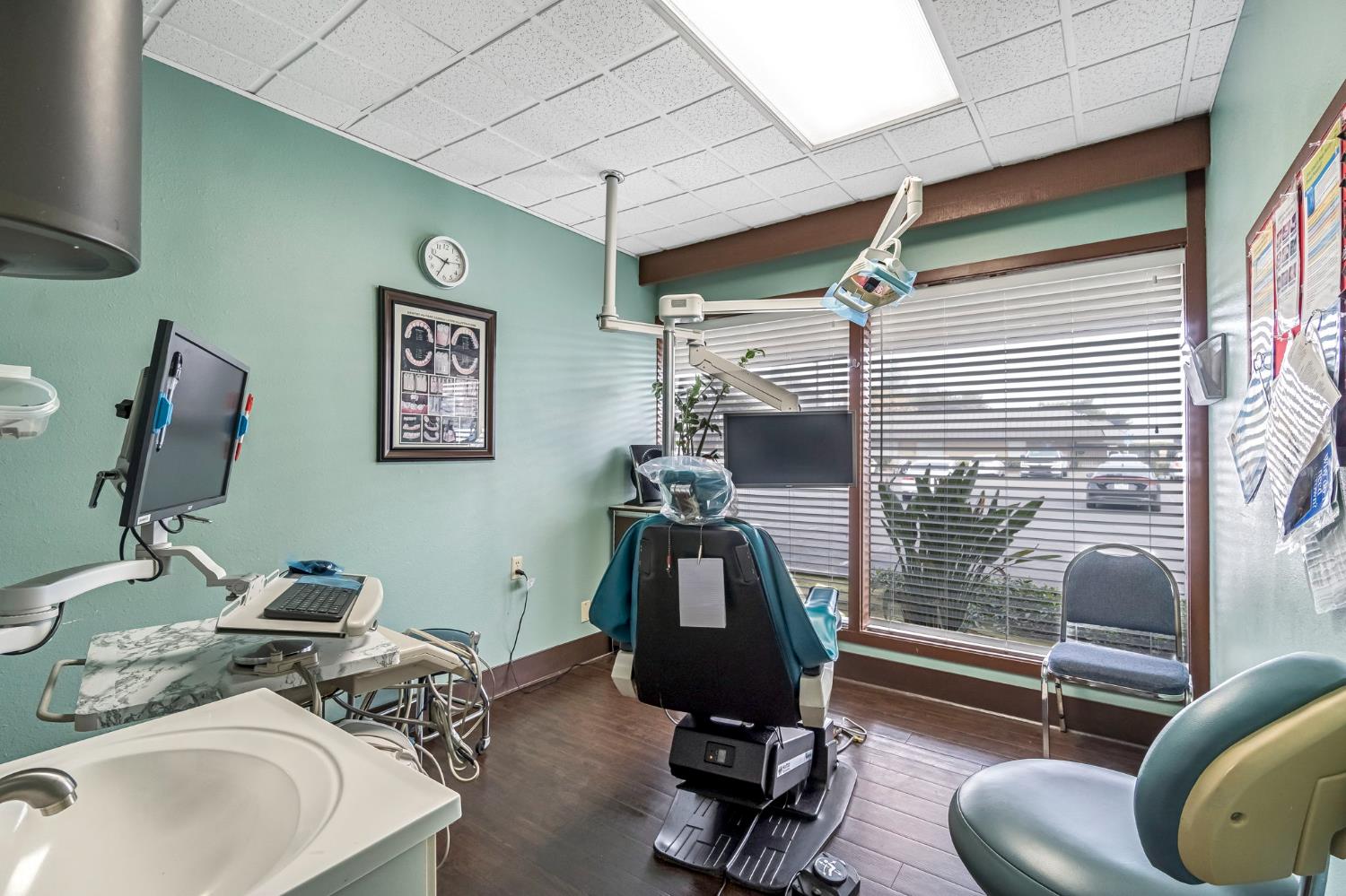 3636 N 1St St, Fresno, CA 93726