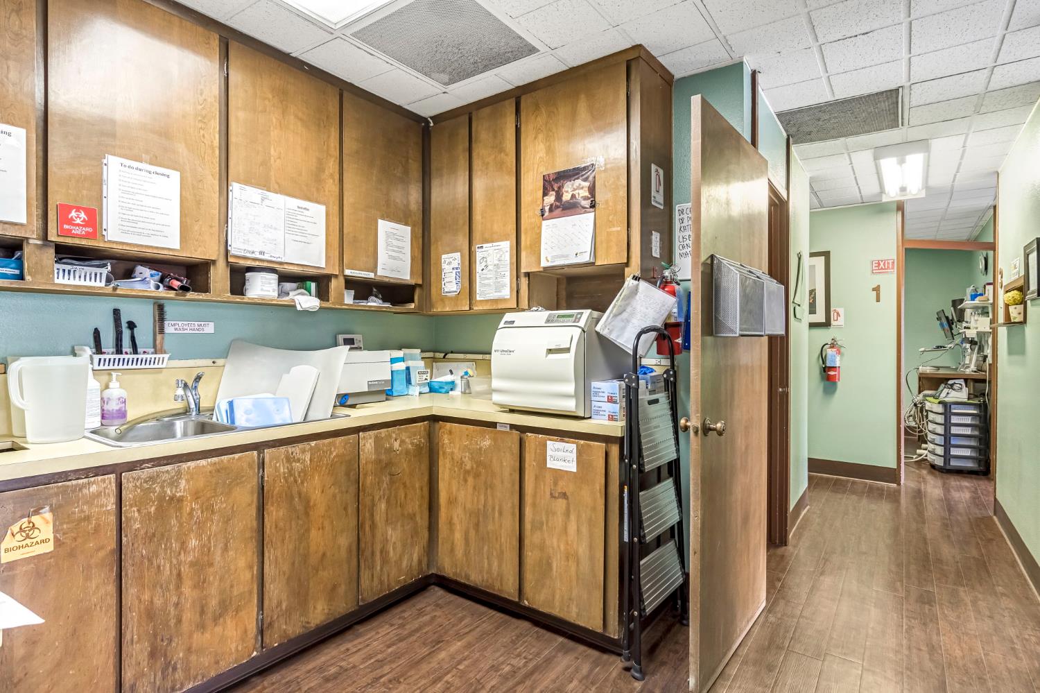 3636 N 1St St, Fresno, CA 93726